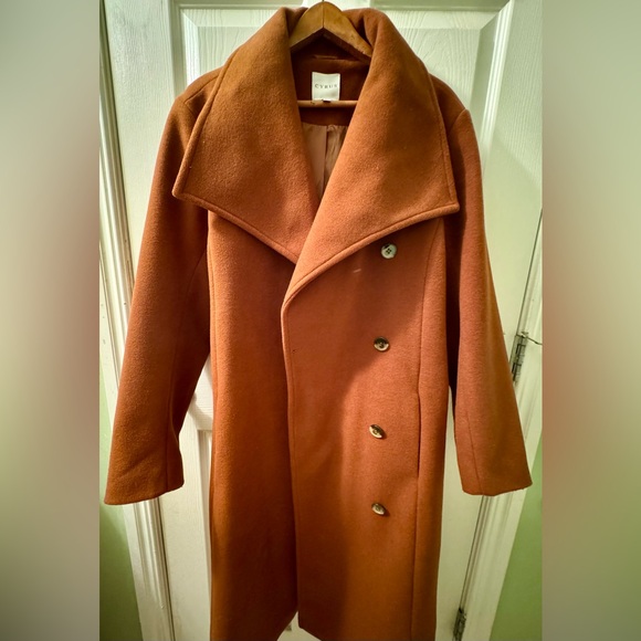 Winter/Fall long coat - Picture 3 of 5